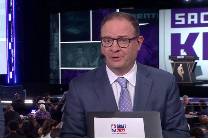 Adrian Wojnarowski: Biography, Family, Wife, Age, Height, Net Worth, Nationality, Ethnicity, Retirement